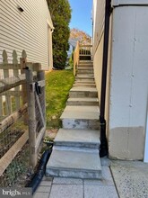 20403 Bloomingville Ct in Germantown, MD - Building Photo - Building Photo