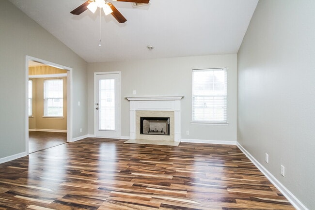 1413 Chesterbrook Ct in Nashville, TN - Foto de edificio - Building Photo