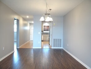 6025 Shore Blvd S in Gulfport, FL - Building Photo - Building Photo