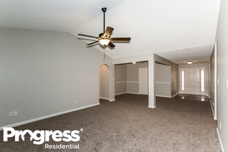 345 Breeze Mdw in Fairburn, GA - Building Photo - Building Photo