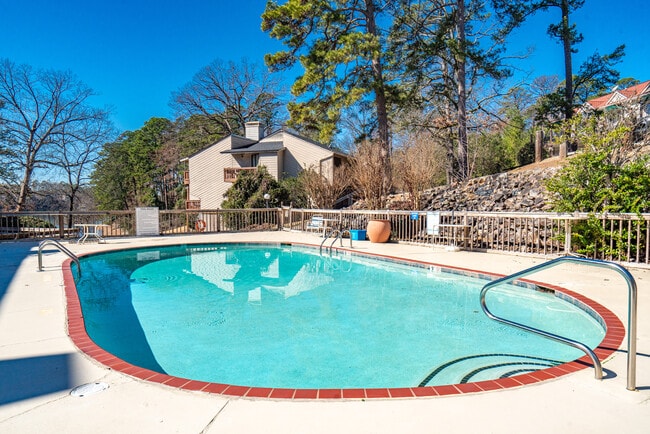 property at 118 Pretti Pt