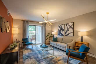 Avonlea Riverside in Atlanta, GA - Foto de edificio - Interior Photo
