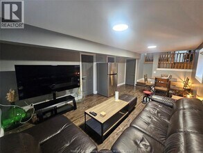 457 Karl Pl in Windsor, ON - Building Photo - Building Photo