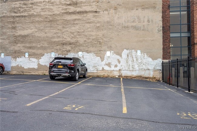 210 Ellicott St in Buffalo, NY - Building Photo - Building Photo