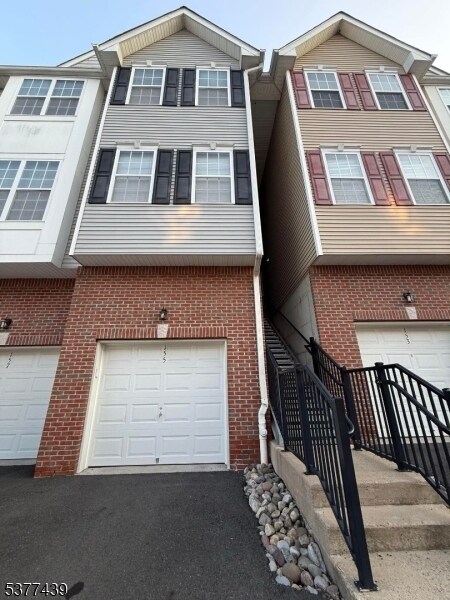 155 Conover Terrace in Lebanon, NJ - Building Photo