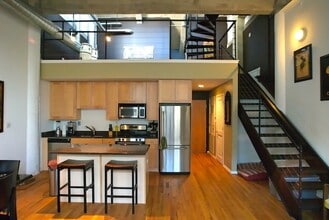 2000 S Michigan Ave in Chicago, IL - Building Photo - Building Photo