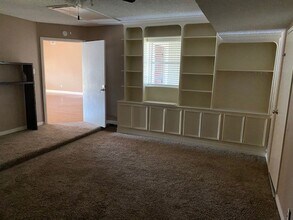 4802 Maurita Dr in Spring, TX - Building Photo - Building Photo