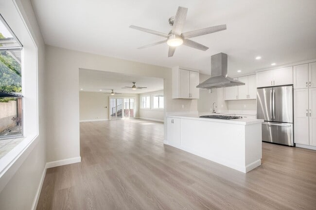 property at 3570 Trieste Dr