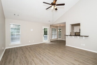 47 Crescent St in Newnan, GA - Building Photo - Building Photo