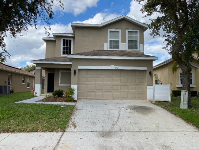 1737 Royal Ridge Dr in Davenport, FL - Building Photo - Building Photo