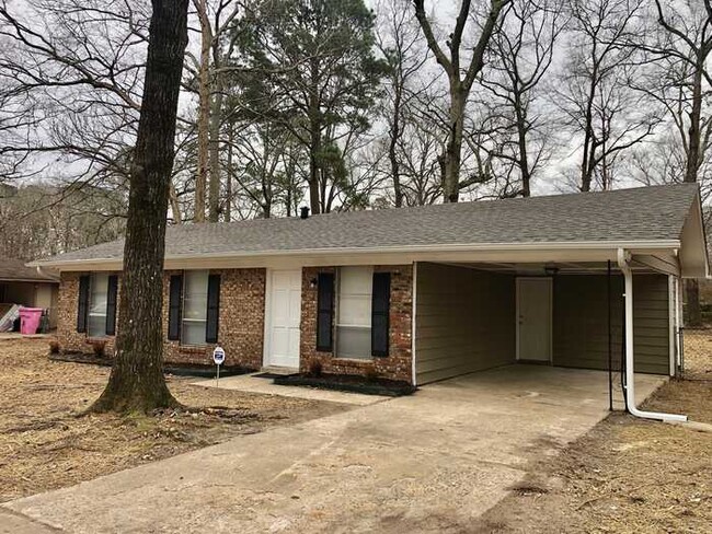 11301 Donnie Dr in Shannon Hills, AR - Building Photo - Building Photo