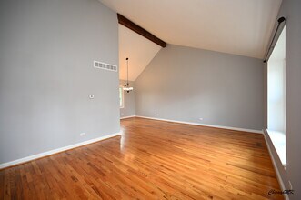 744 Concord Dr in Crystal Lake, IL - Building Photo - Building Photo