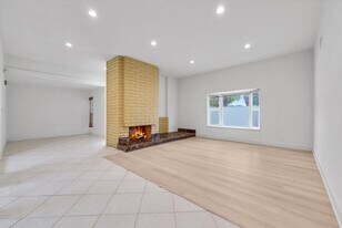 1 Lancewood Way in Irvine, CA - Building Photo