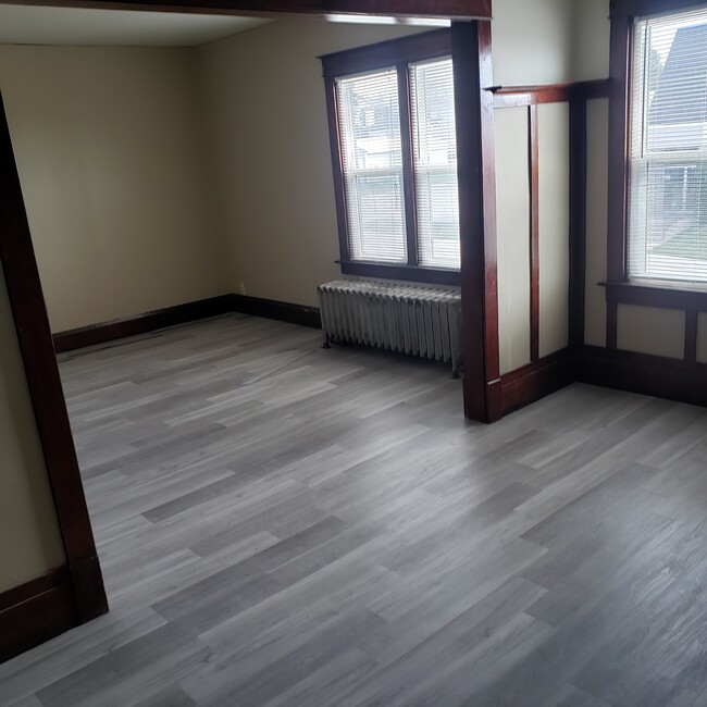 416 N 6th St, Unit A in Manitowoc, WI - Building Photo - Building Photo