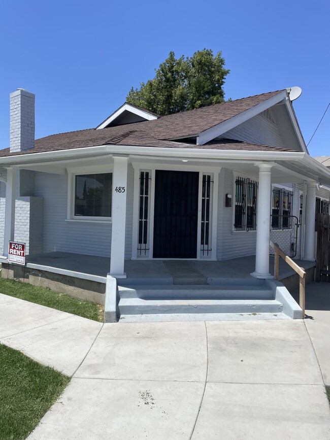 property at 485 E 57th St