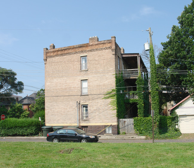 254 Buttles Ave in Columbus, OH - Building Photo - Building Photo