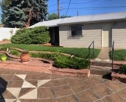 3339 W 39th Ave, Unit Carriage House in Denver, CO - Building Photo