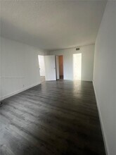 8301 Sands Point Blvd in Tamarac, FL - Building Photo - Building Photo
