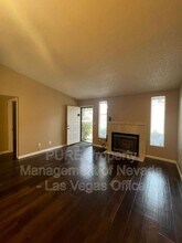 4270 Rollingstone Dr in Las Vegas, NV - Building Photo - Building Photo