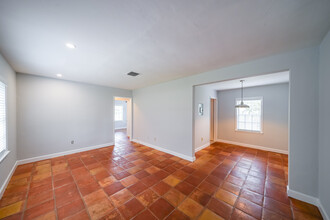 10733 NE 9th Ave in Biscayne Park, FL - Building Photo - Interior Photo