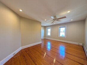 41 Bay State Ave, Unit 3 in Somerville, MA - Building Photo - Building Photo