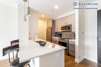 28 Austin St, Unit FL2-ID975 in Newton, MA - Building Photo - Building Photo
