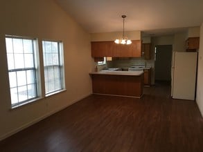 612 N Optimistic Ln-Unit -C in Heber Springs, AR - Building Photo - Building Photo