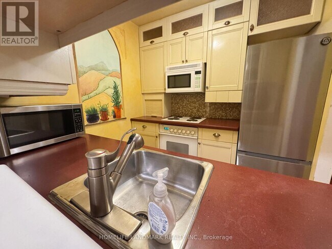 property at 1055 Bay St.