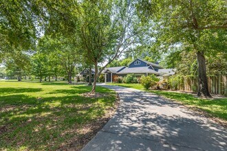 118 N Caldwood Dr in Beaumont, TX - Building Photo - Building Photo