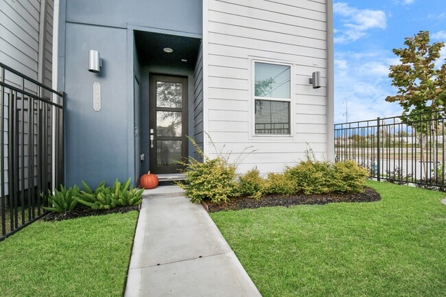 property at 1905 Maury St