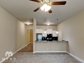 1012 Merlin Dr in Norman, OK - Foto de edificio - Building Photo