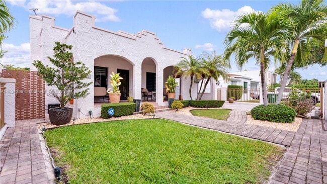 property at 2271 SW 25th St