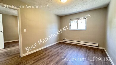 219 North Ave-Unit -1 in East Pittsburgh, PA - Building Photo - Building Photo