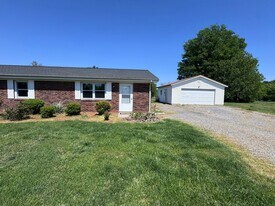 90 Connector St in Calvert City, KY - Building Photo