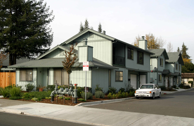 2224-2252 Clay St in Napa, CA - Building Photo - Building Photo