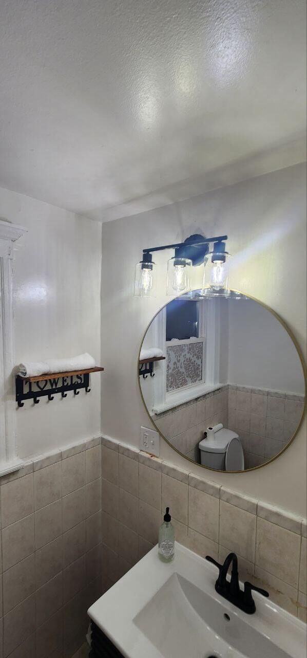 96 Lockwood Ave in Stamford, CT - Building Photo - Building Photo