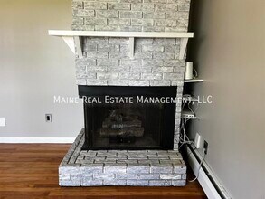 287 Old County Rd in Hampden, ME - Foto de edificio - Building Photo