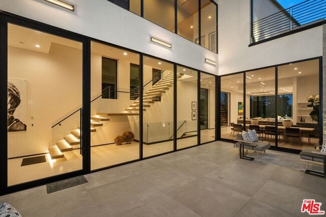 1200 Angelo Dr in Beverly Hills, CA - Building Photo - Building Photo