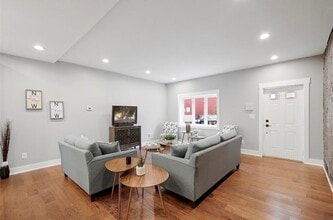 1721 Sarah St in Pittsburgh, PA - Foto de edificio - Building Photo