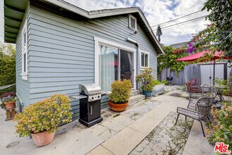 1010 N Rampart Blvd in Los Angeles, CA - Building Photo - Building Photo