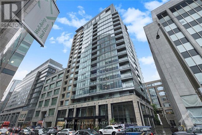 101-1101 Queen St