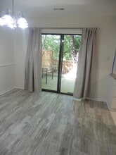4257 Lake Ridge Dr, Unit 2 in Raleigh, NC - Foto de edificio - Building Photo