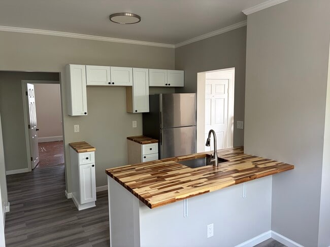 350 S Scott Ave in Glenolden, PA - Building Photo - Building Photo