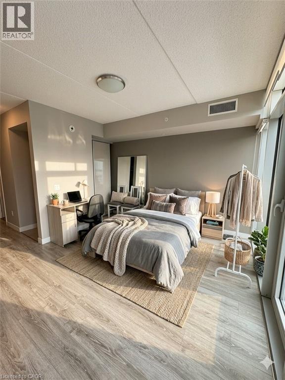 250 Albert St in Waterloo, ON - Building Photo - Building Photo