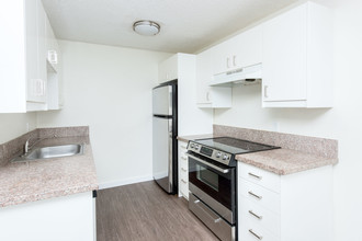 Metropolitan North in Portland, OR - Foto de edificio - Building Photo
