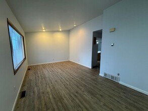 816 9th Ave-Unit -816 in Fairbanks, AK - Building Photo - Building Photo