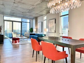 1801 N Pearl St in Dallas, TX - Building Photo - Building Photo