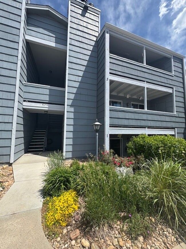 property at 4670 White Rock Cir