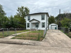 328 Winona Dr in Pasadena, TX - Building Photo - Building Photo