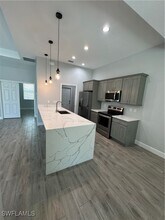 1017 NW 10th Ave in Cape Coral, FL - Building Photo - Building Photo